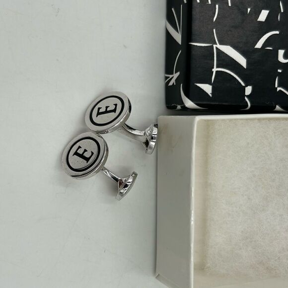 Men’s Saks, Fifth Avenue letter  E silver cufflinks - Picture 6 of 7